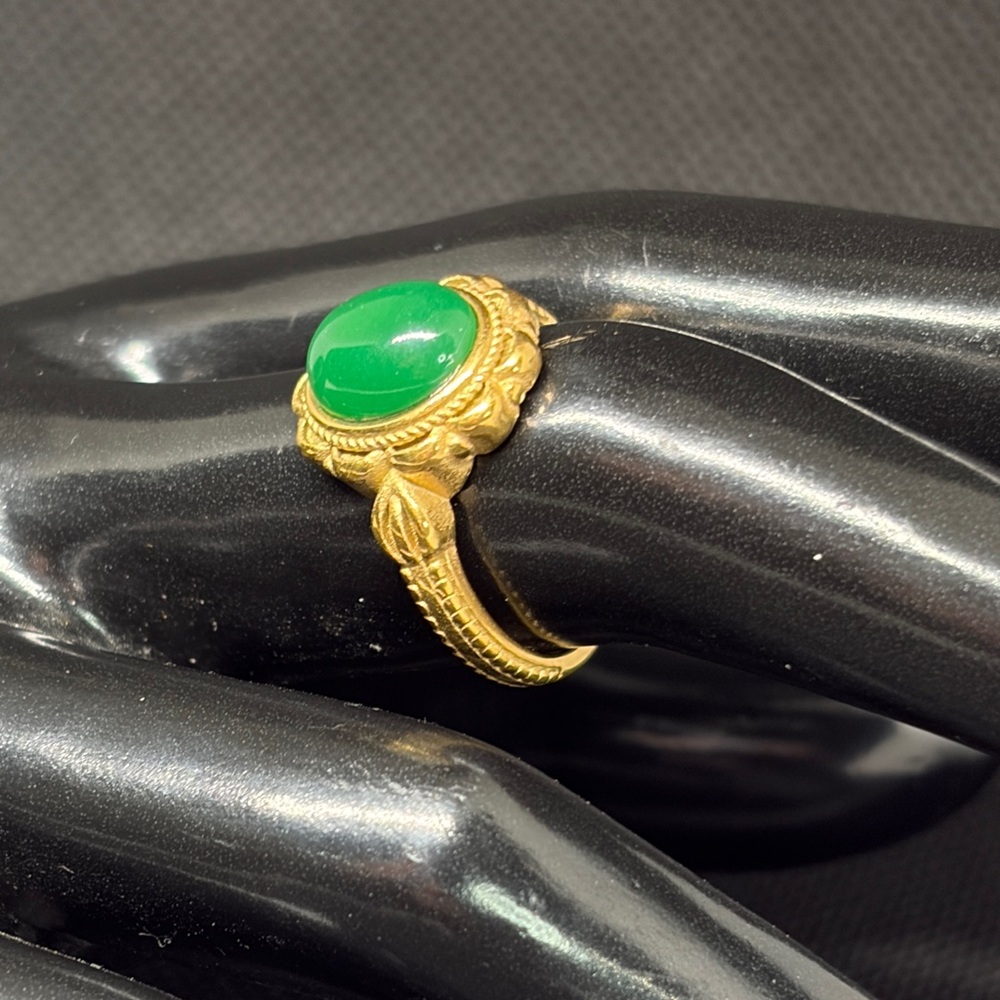 Green Agate Cabochon Ring 18K Gold P Vintage Estate Heirloom Statement